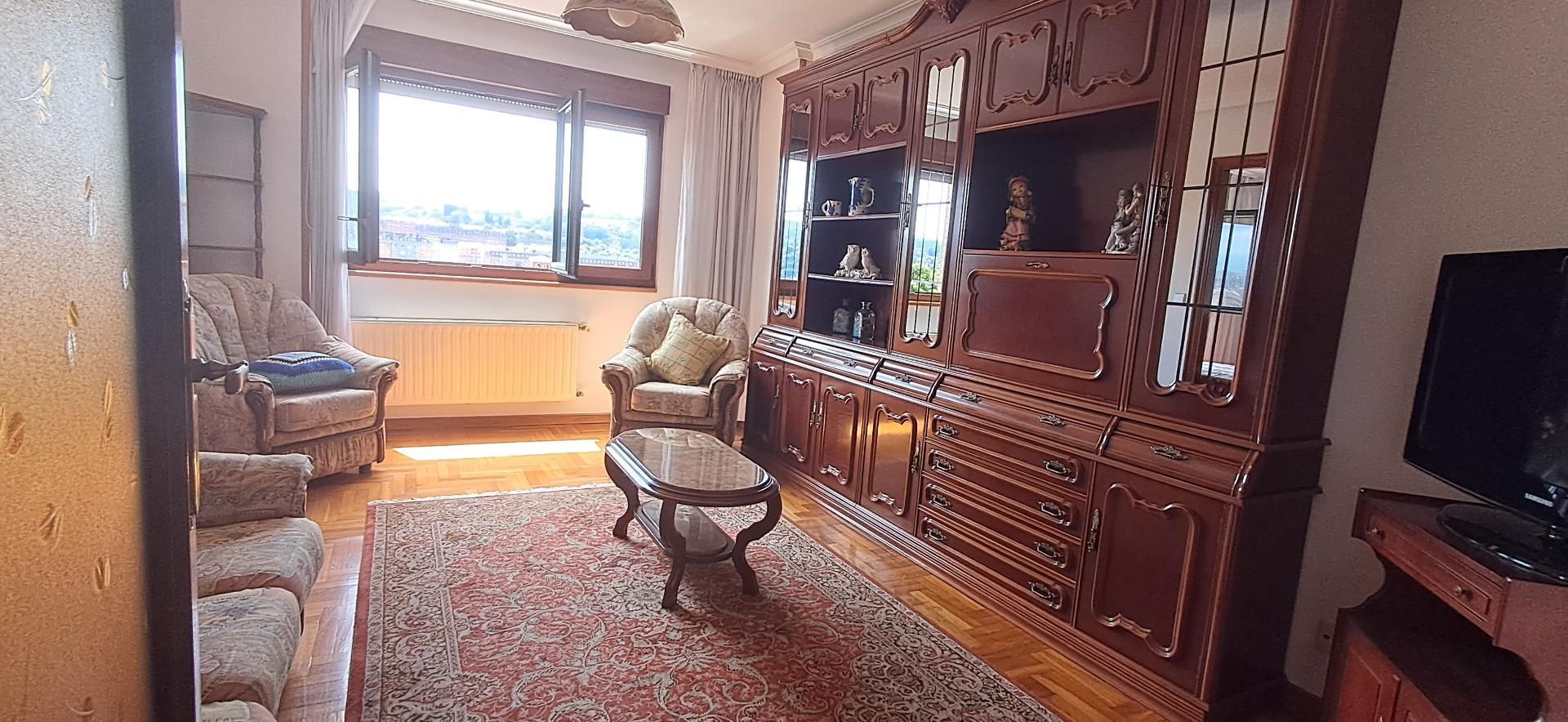 Sala d'estar de Pis en venda en Oviedo 
