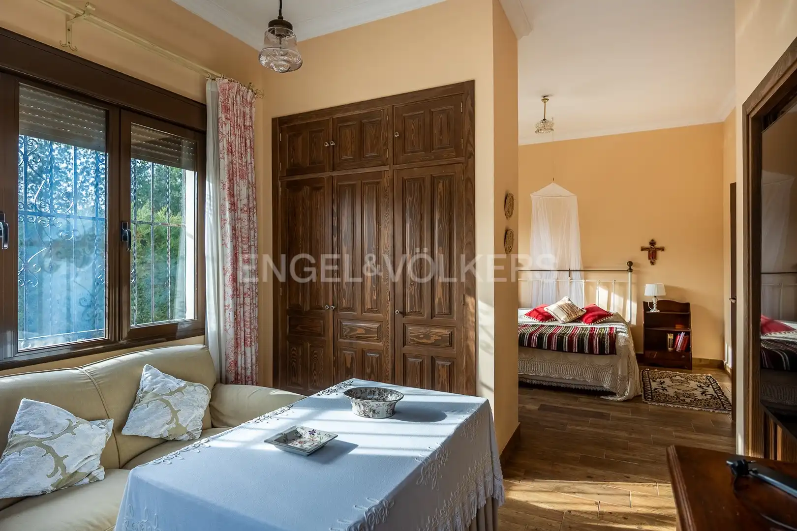 Habitación de Finca rústica en venta en Olivares con Calefacción, Jardín privado y Piscina