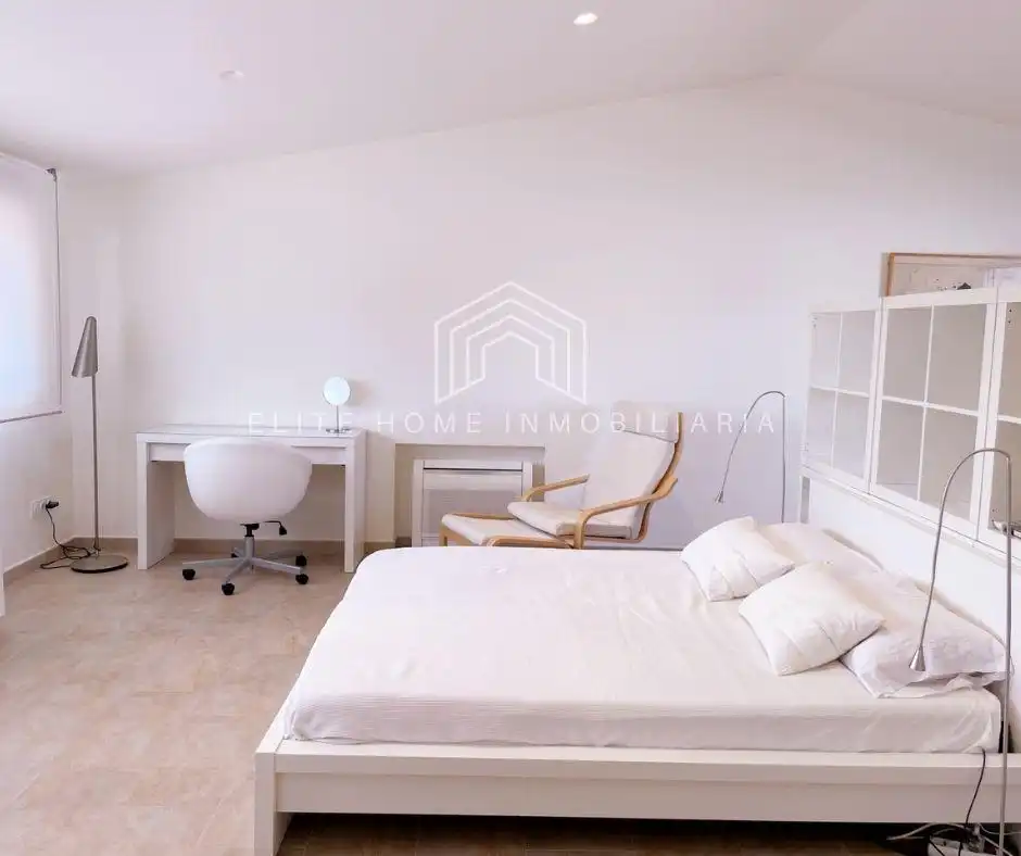 Habitación de Casa o chalet en venta en Benicasim / Benicàssim con Aire acondicionado, Calefacción y Jardín privado