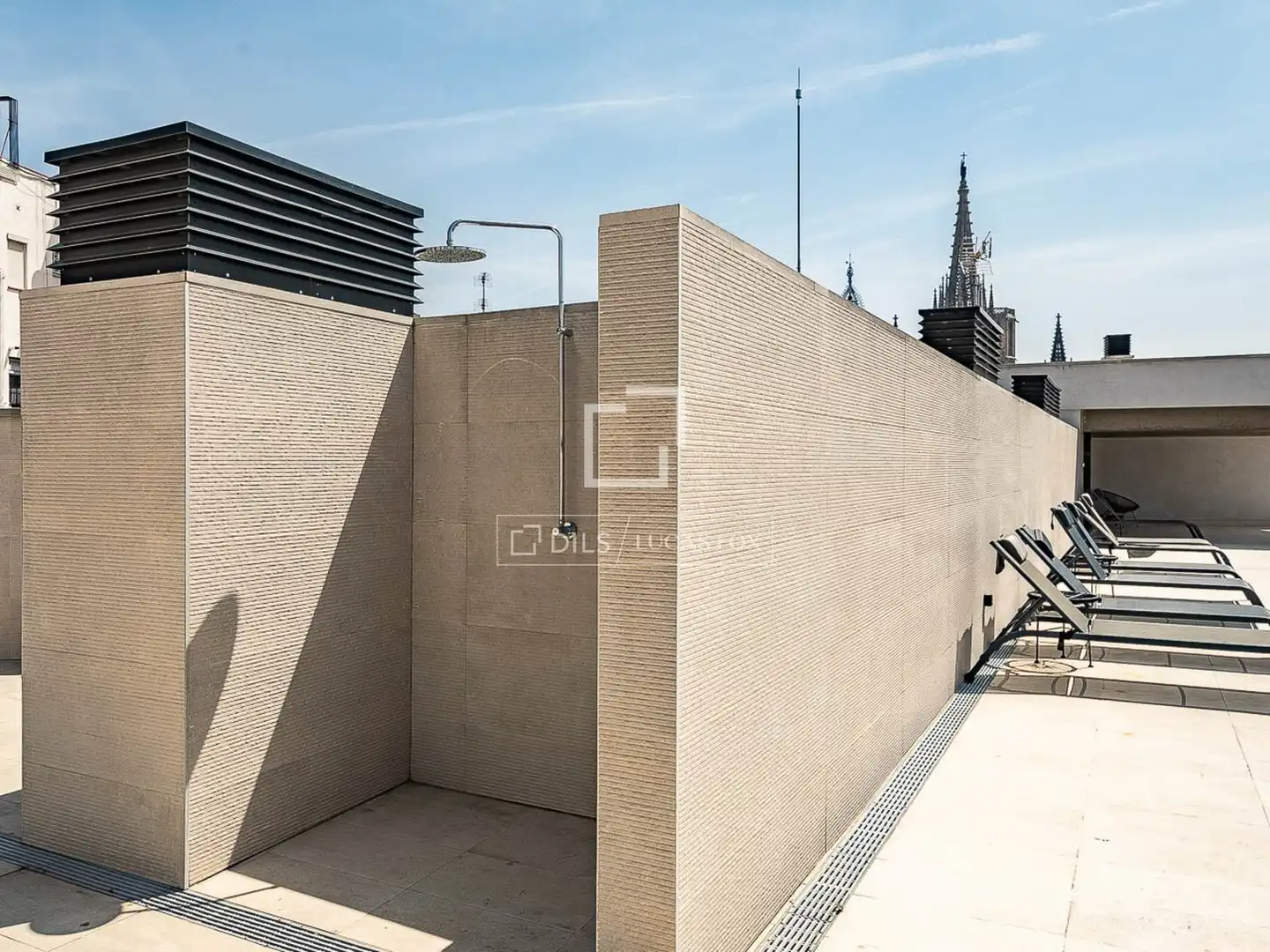 Vista exterior de Piso en venta en Barcelona con Aire acondicionado, Terraza y Balcón