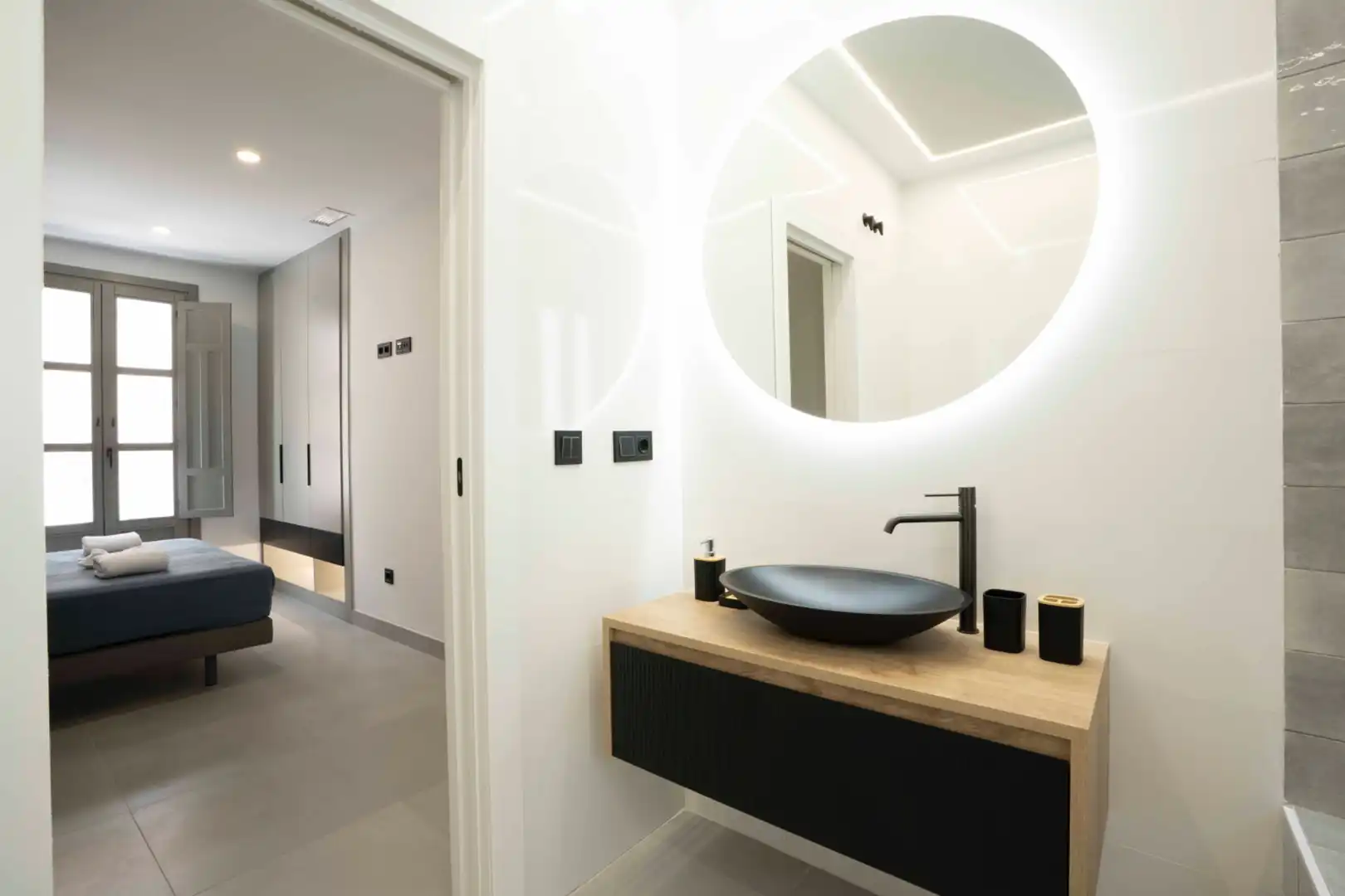 Badezimmer von Wohnung zur Miete in Granada mit Klimaanlage, Heizung und Möbliert