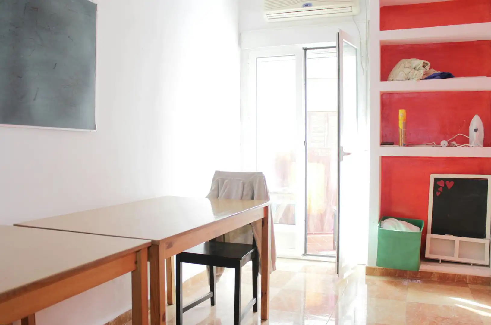 Habitación de Piso para compartir en Sevilla con Aire acondicionado, Amueblado y Lavadora