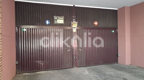 Foto 2 de Garaje en venta en Zona Cantereria, Burjassot