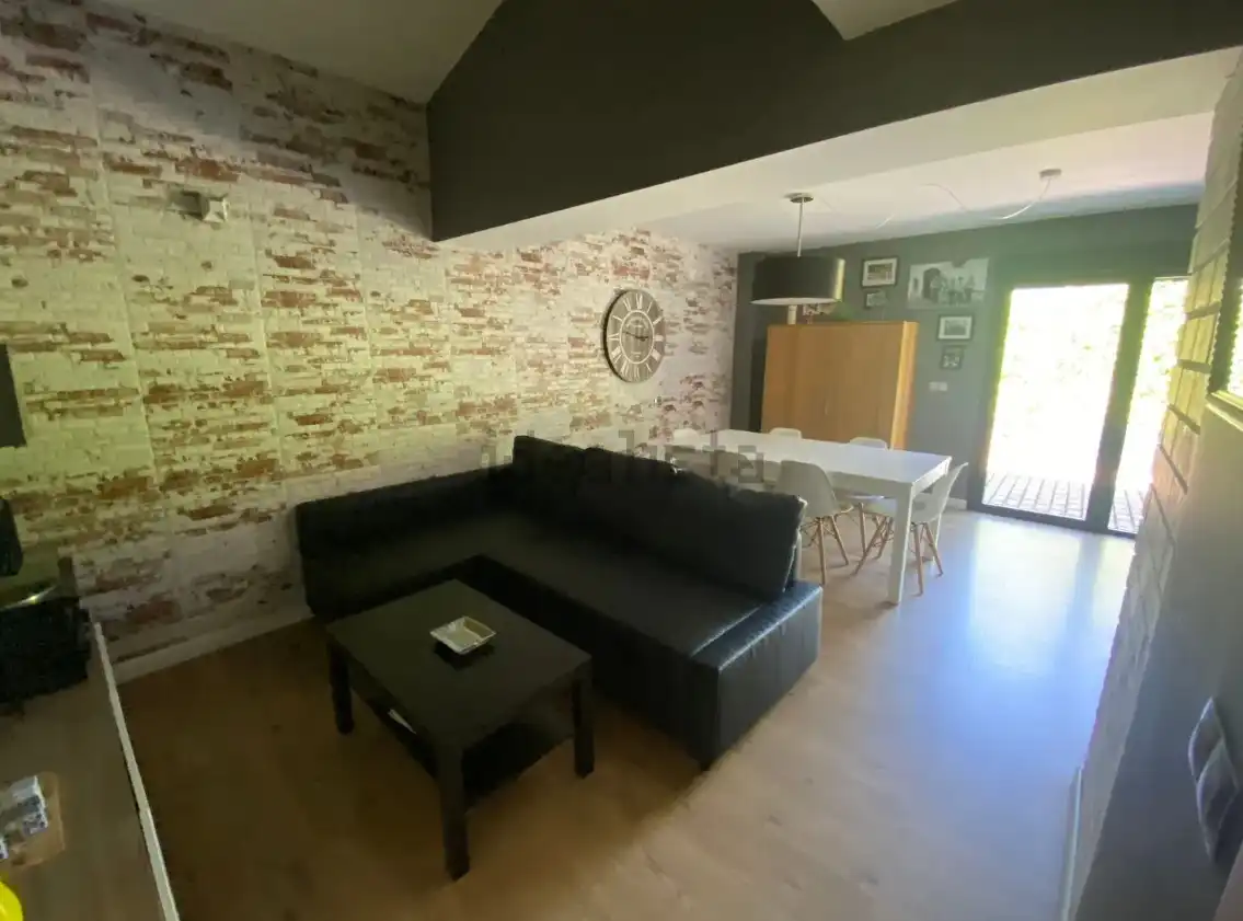 Sala d'estar de Casa o xalet en venda en Arroyo de la Encomienda amb Calefacció, Jardí privat i Terrassa
