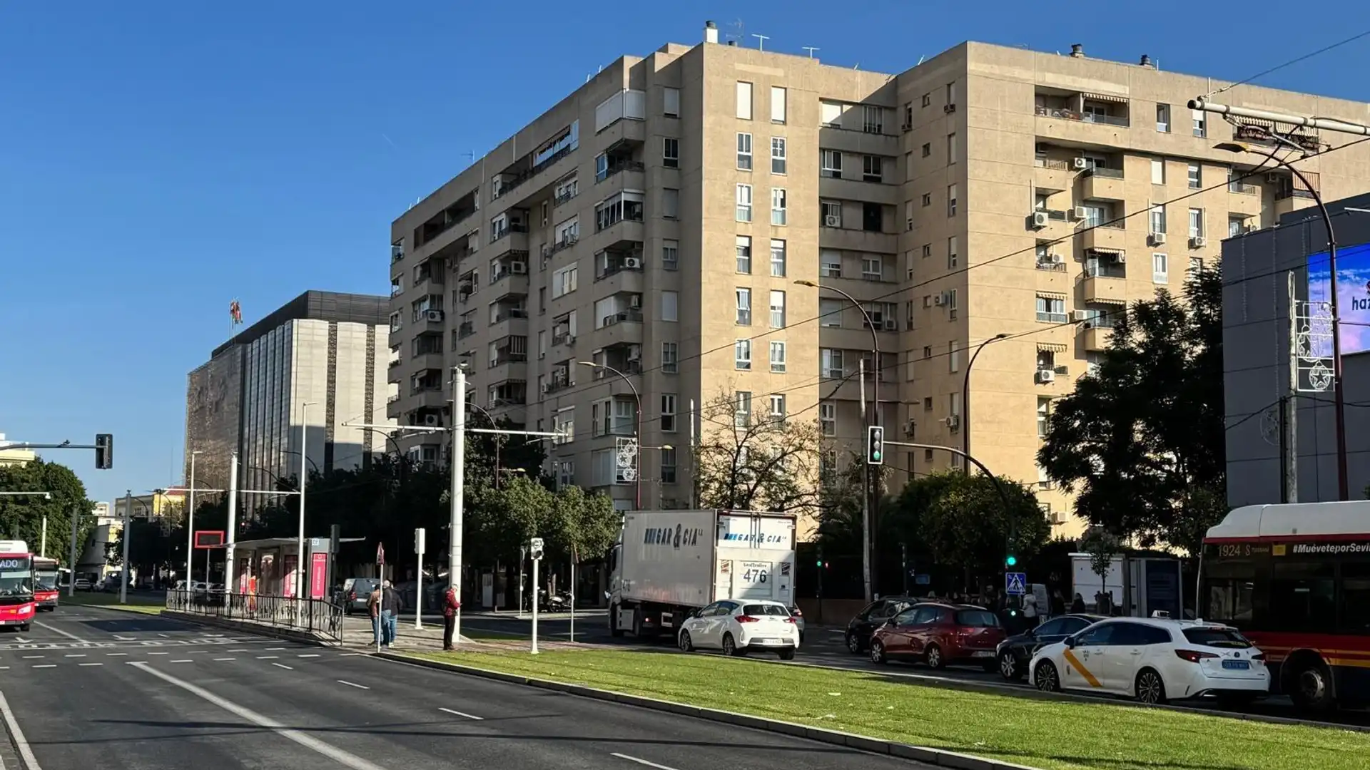 Exterior view of Flat for sale in  Sevilla Capital  with Air Conditioner