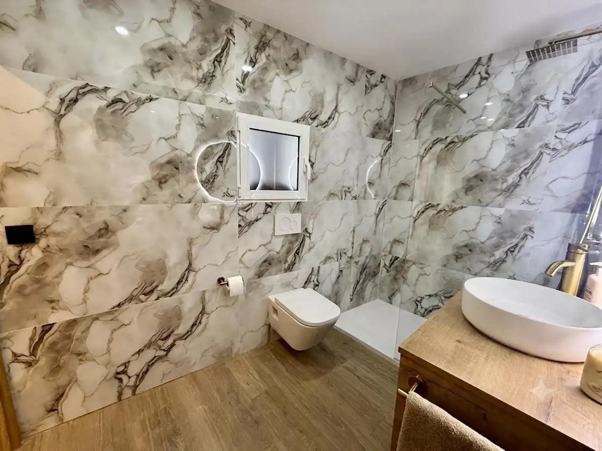 Baño de Planta baja de alquiler en Santa Pola con Aire acondicionado y Amueblado