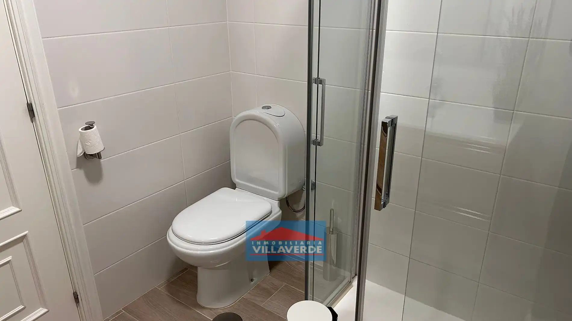 Bathroom of Flat for rent in Cangas   with Furnished