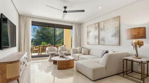 Foto 3 de Planta baja en venta en Los Arqueros - Puerto del Almendro, Benahavís