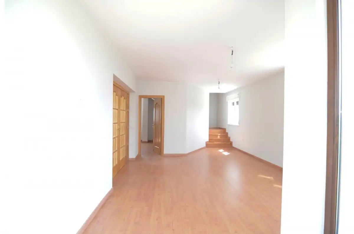 Casa o xalet en venda en Calvarrasa de Abajo amb Terrassa, Piscina i Moblat