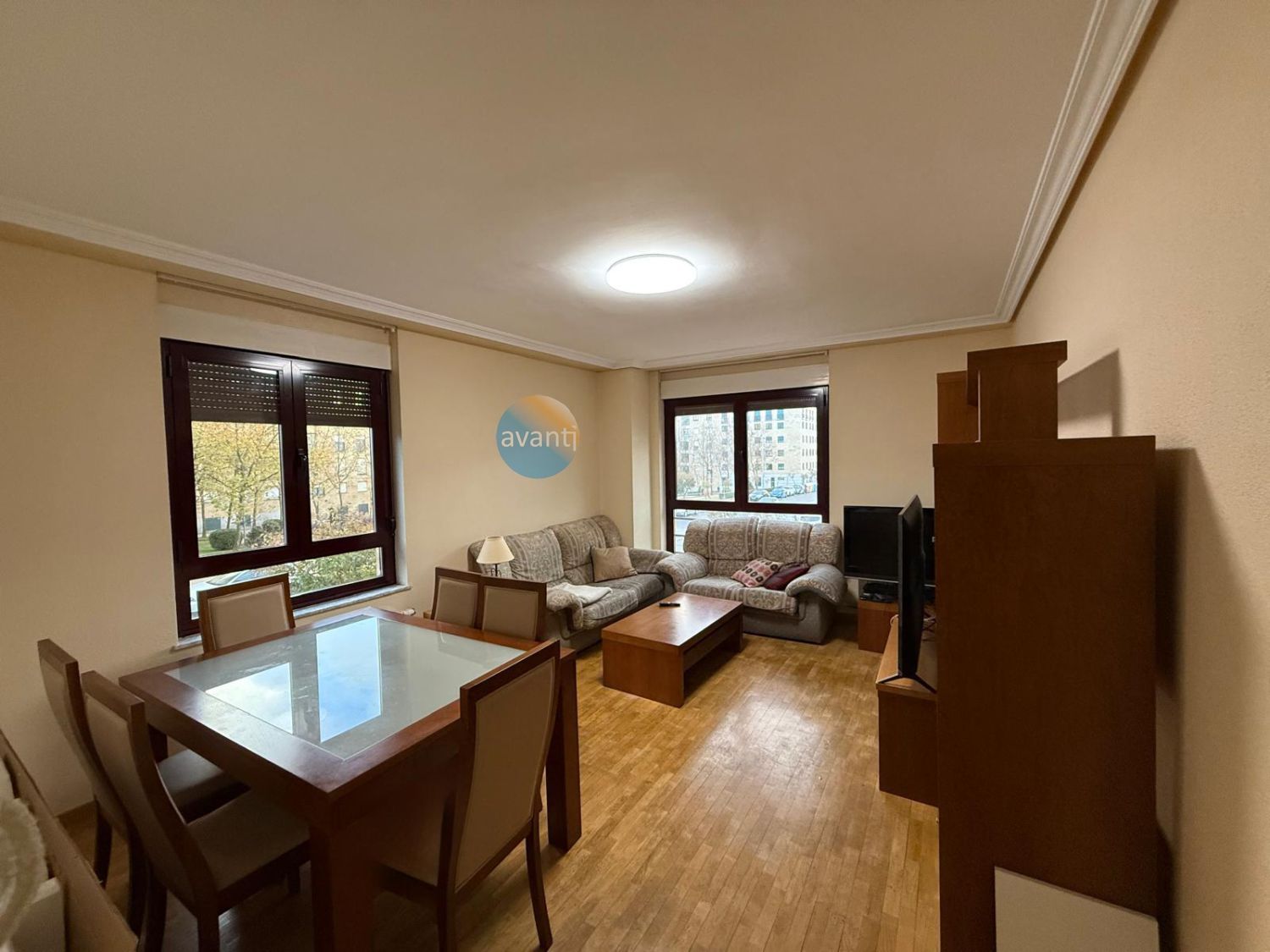 Sala d'estar de Pis en venda en Salamanca Capital amb Calefacció i Parquet