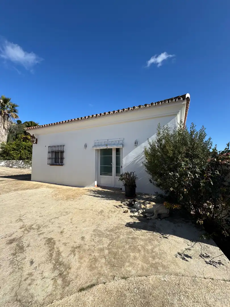 Exterior view of Land for sale in Algeciras