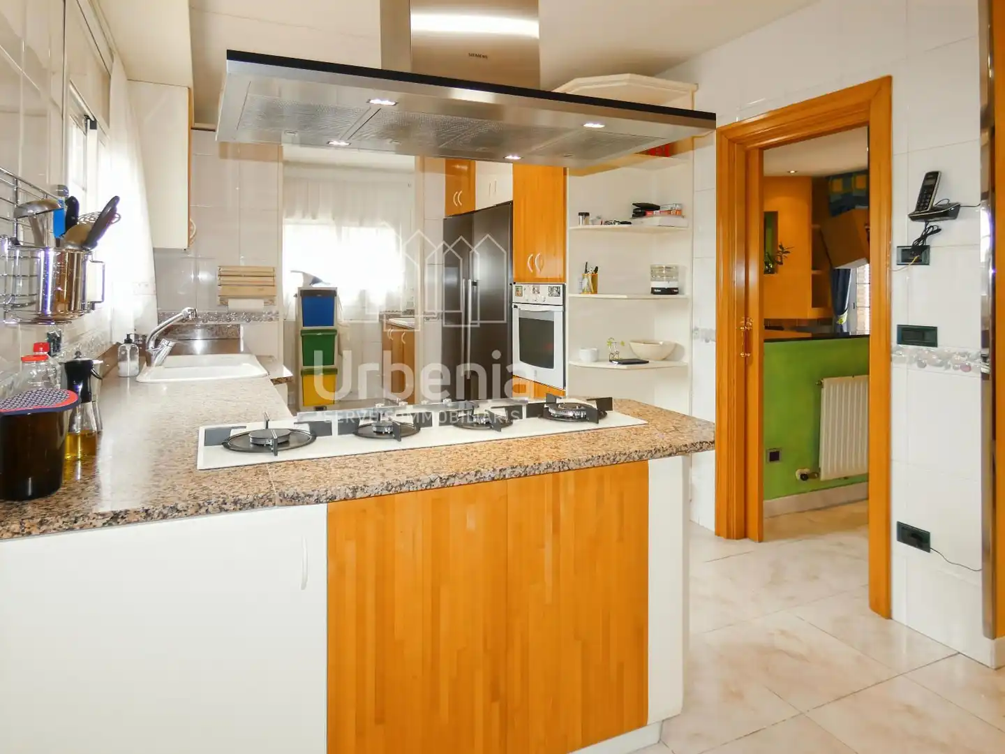 Cocina de Casa o chalet en venta en Premià de Mar con Aire acondicionado, Calefacción y Piscina