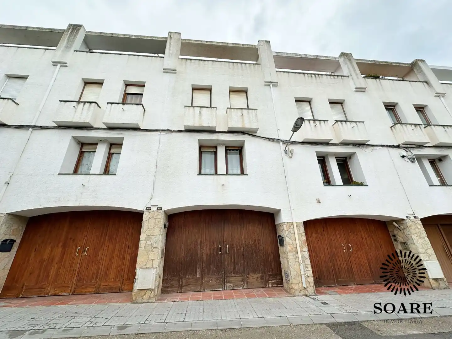 Maison mitoyenne avec jardin à vendre à HERNAN CORTES