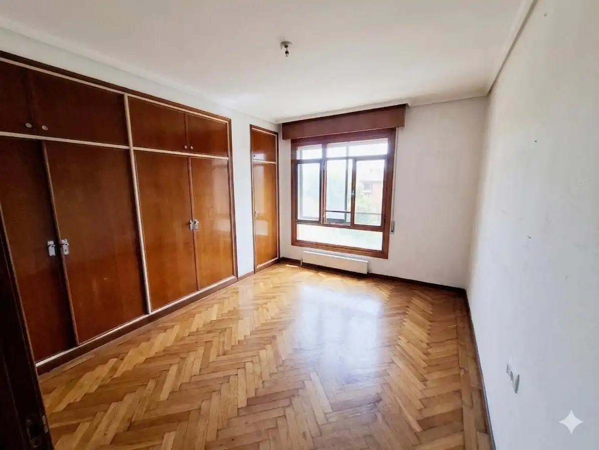 Bedroom of Flat for sale in Vigo   with Terrace and Balcony