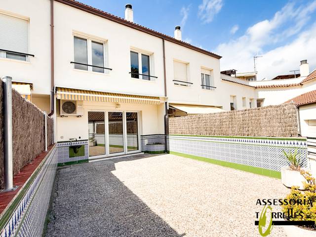 Casa adosada en Venta en Torrelles de Llobregat