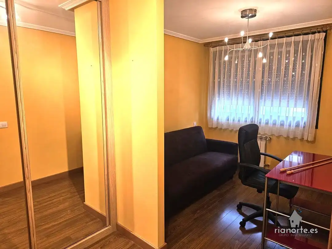 Bedroom of Flat for sale in Langreo  with Heating, Storage room and Furnished