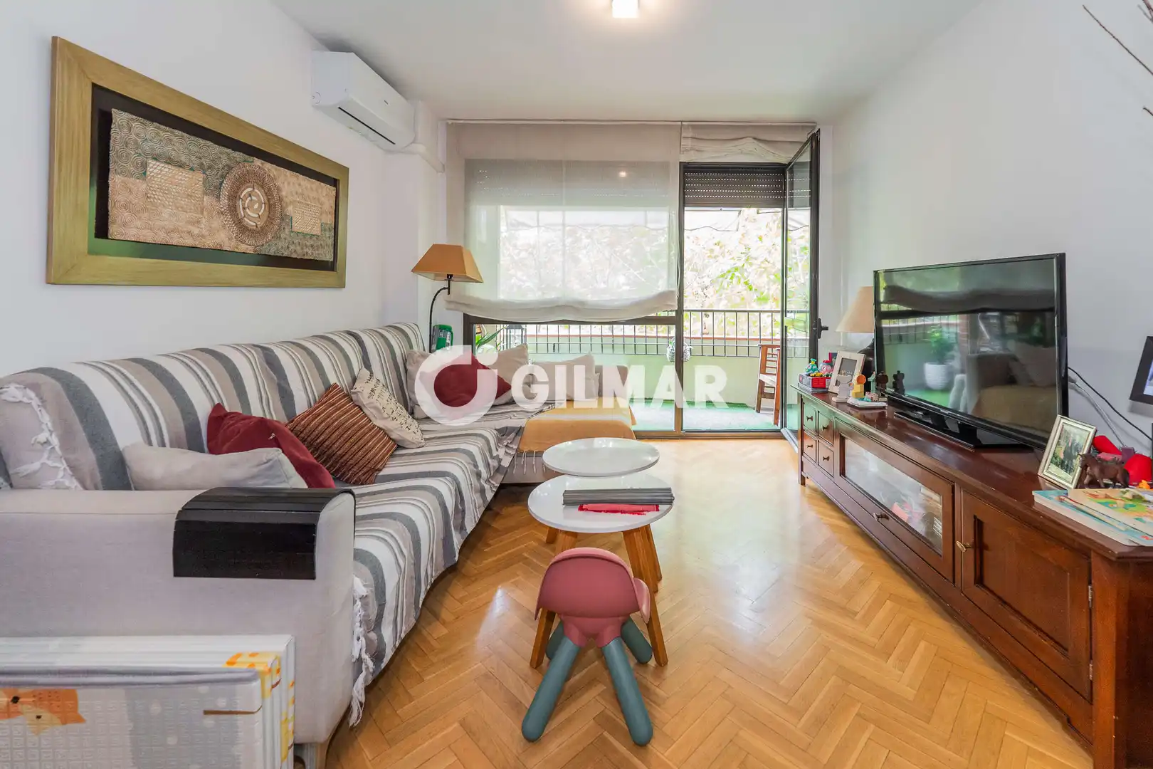Living room of Flat for sale in Pozuelo de Alarcón  with Heating, Private garden and Swimming Pool