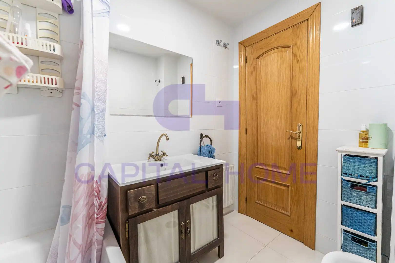 Baño de Piso en venta en Navalcarnero con Calefacción, Amueblado y Horno