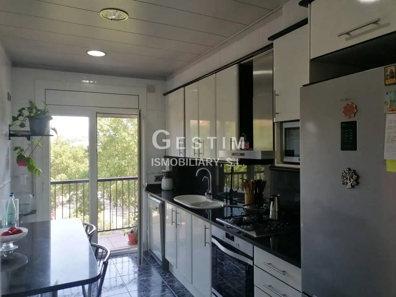 Cocina de Piso en venta en Manlleu con Calefacción, Terraza y Balcón