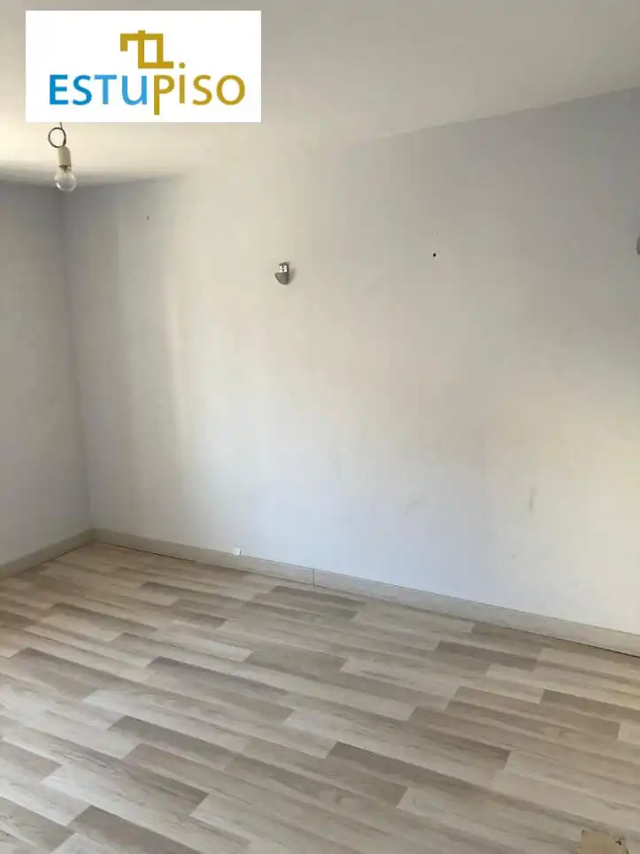 Habitación de Casa o chalet en venta en Valdepolo con Calefacción y Jardín privado