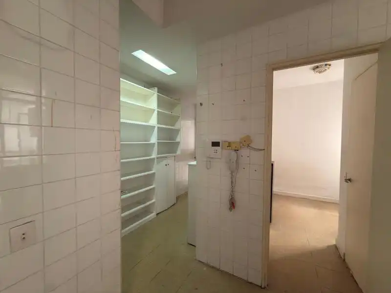 Cuina de Pis en venda en Madrid amb Aire condicionat, Calefacció i Terrassa