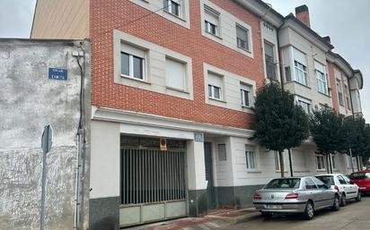 Vista exterior de Apartament en venda en Cigales amb Calefacció, Traster i Balcó