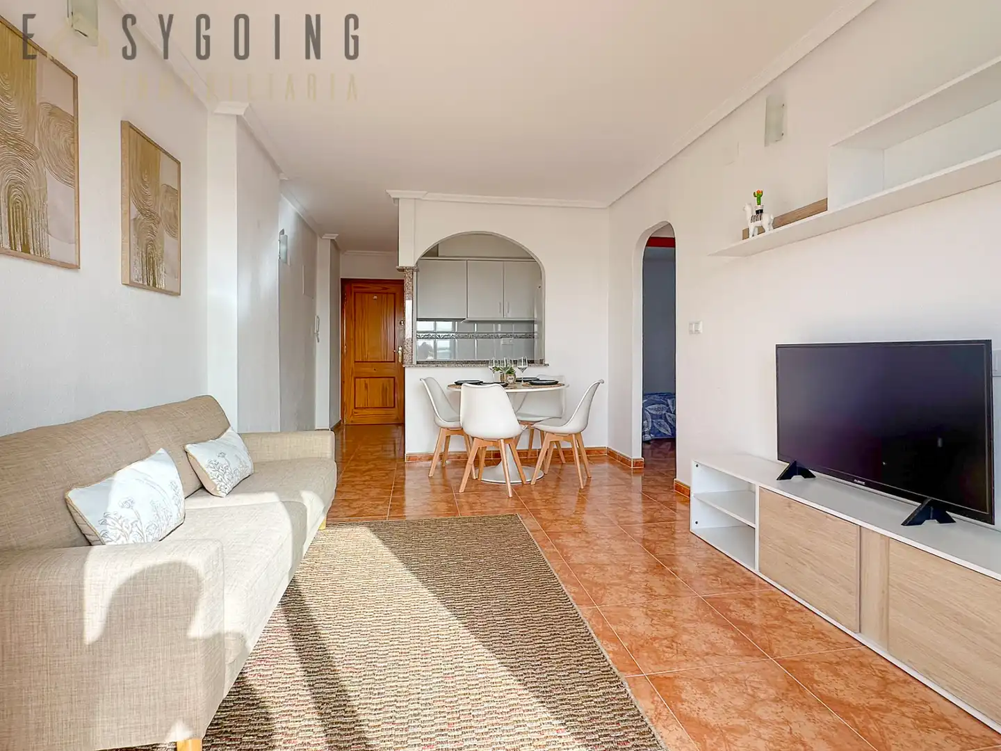 Sala de estar de Apartamento en venta en Torrevieja con Terraza y Piscina comunitaria