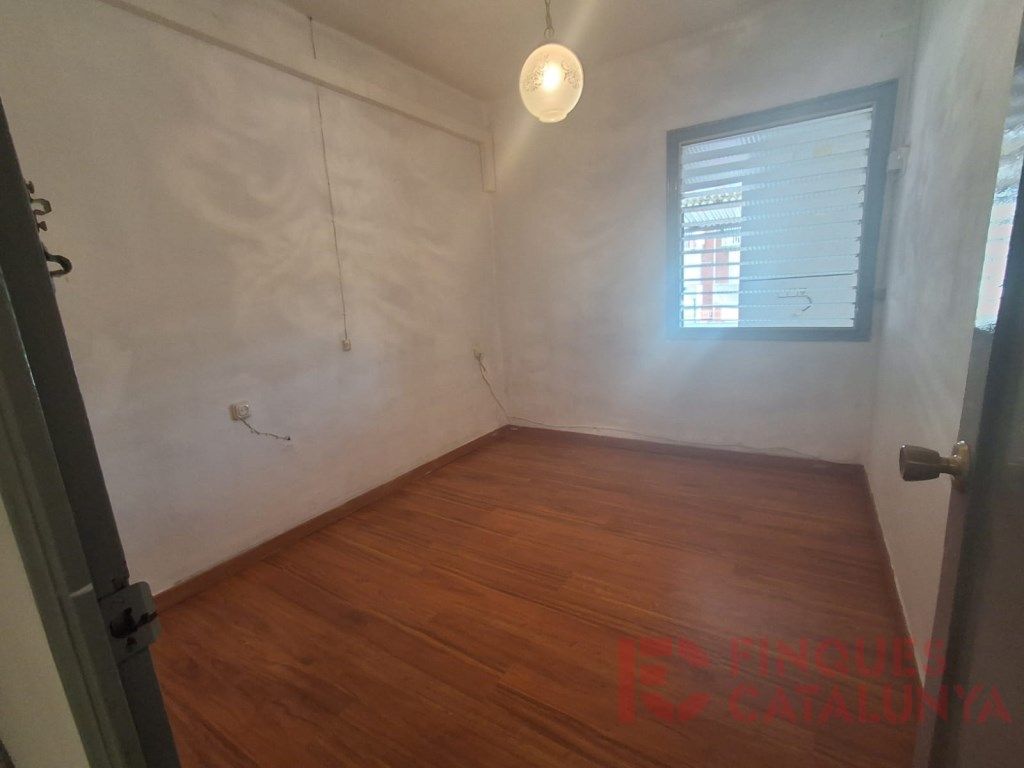 Habitación de Piso en venta en Salt con Aire acondicionado y Balcón