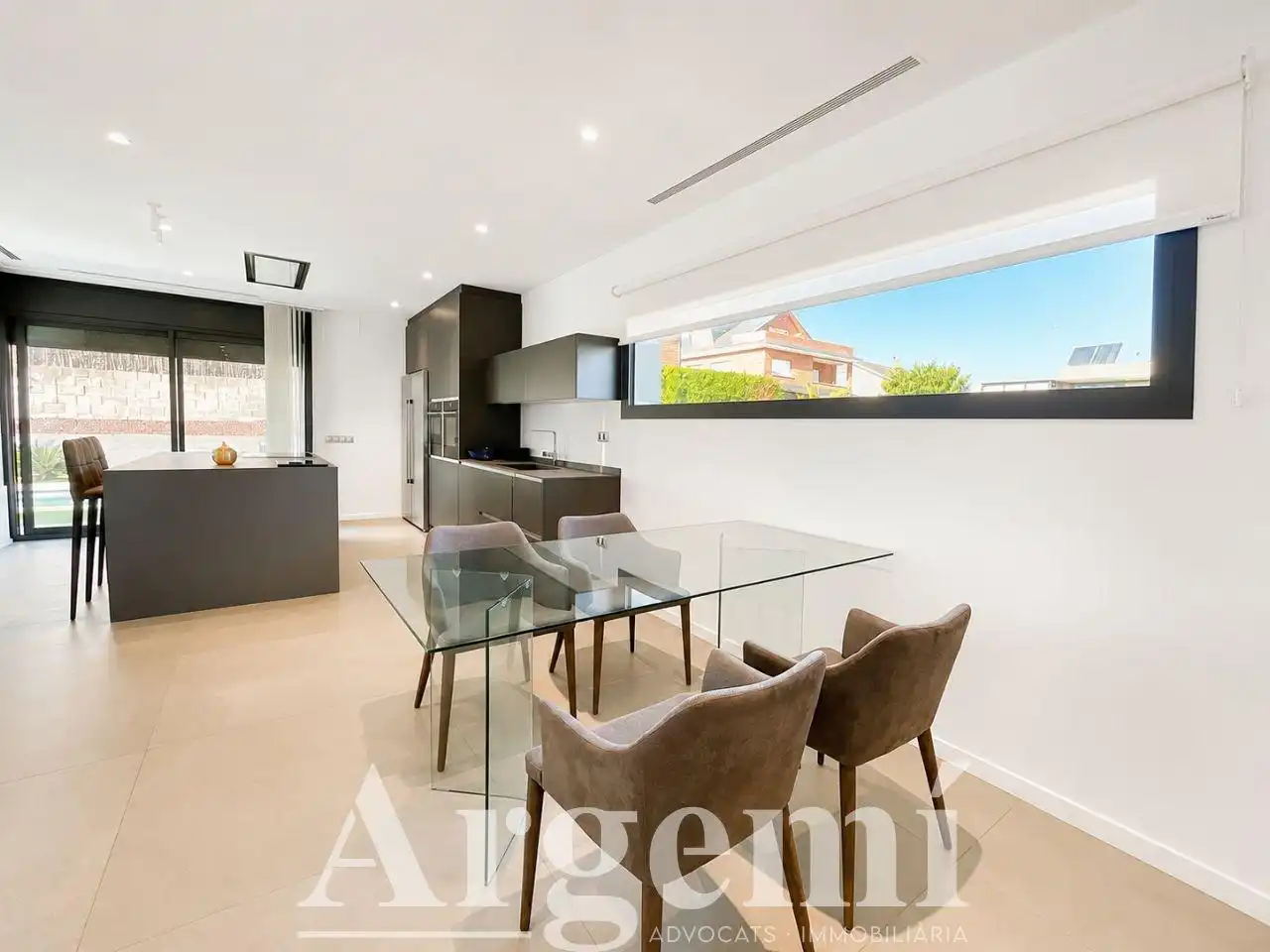 Comedor de Casa o chalet en venta en Palau-solità i Plegamans con Aire acondicionado, Calefacción y Jardín privado