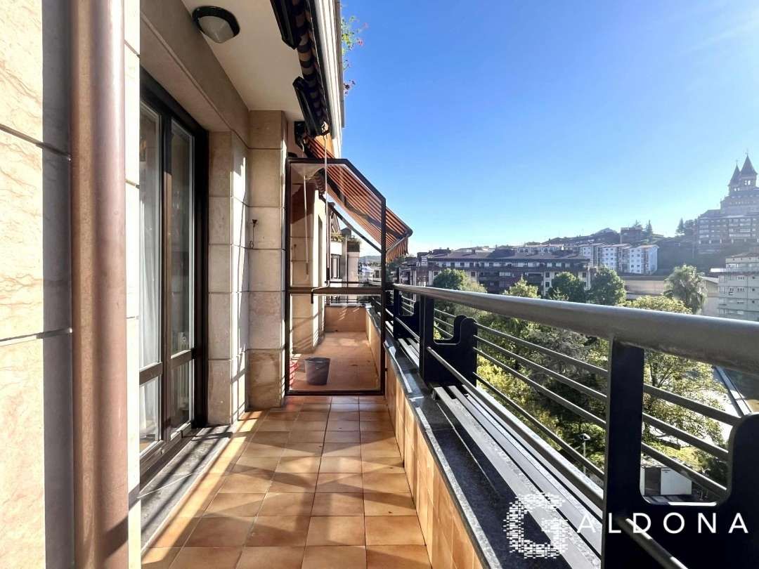 Exterior view of Flat to rent in Donostia - San Sebastián   with Heating, Terrace and Storage room