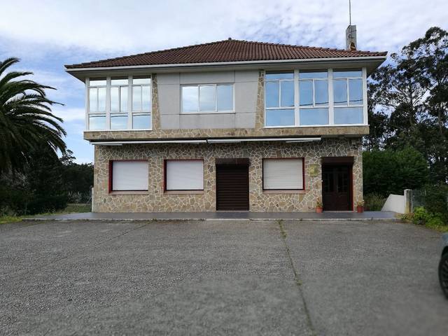 Casa-chalet en Venta en Cerqueda en Malpica de Bergantiños