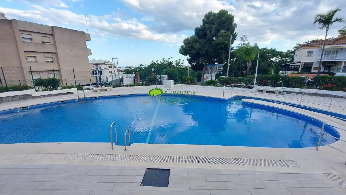 Piscina de Apartamento en venta en Almuñécar con Aire acondicionado y Piscina comunitaria