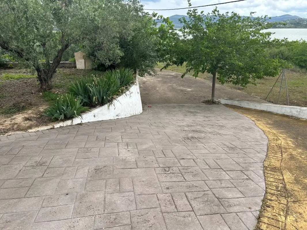 Aparcament de Casa o xalet en venda en Sempere amb Aire condicionat, Jardí privat i Terrassa