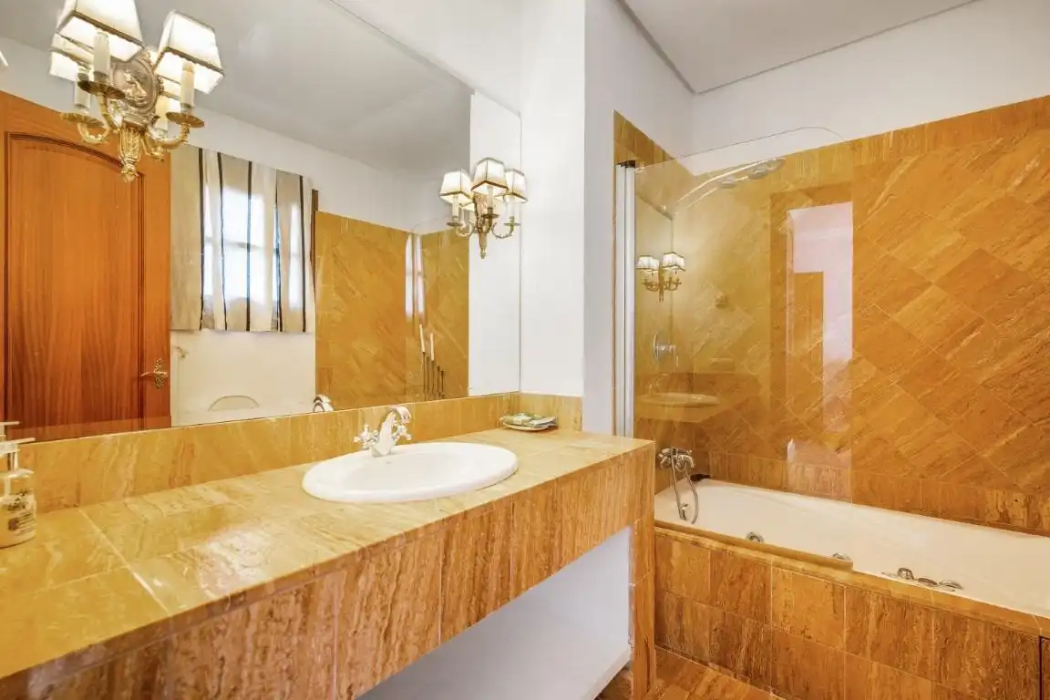 Chalet con piscina en venta en La Quinta, imagen 42