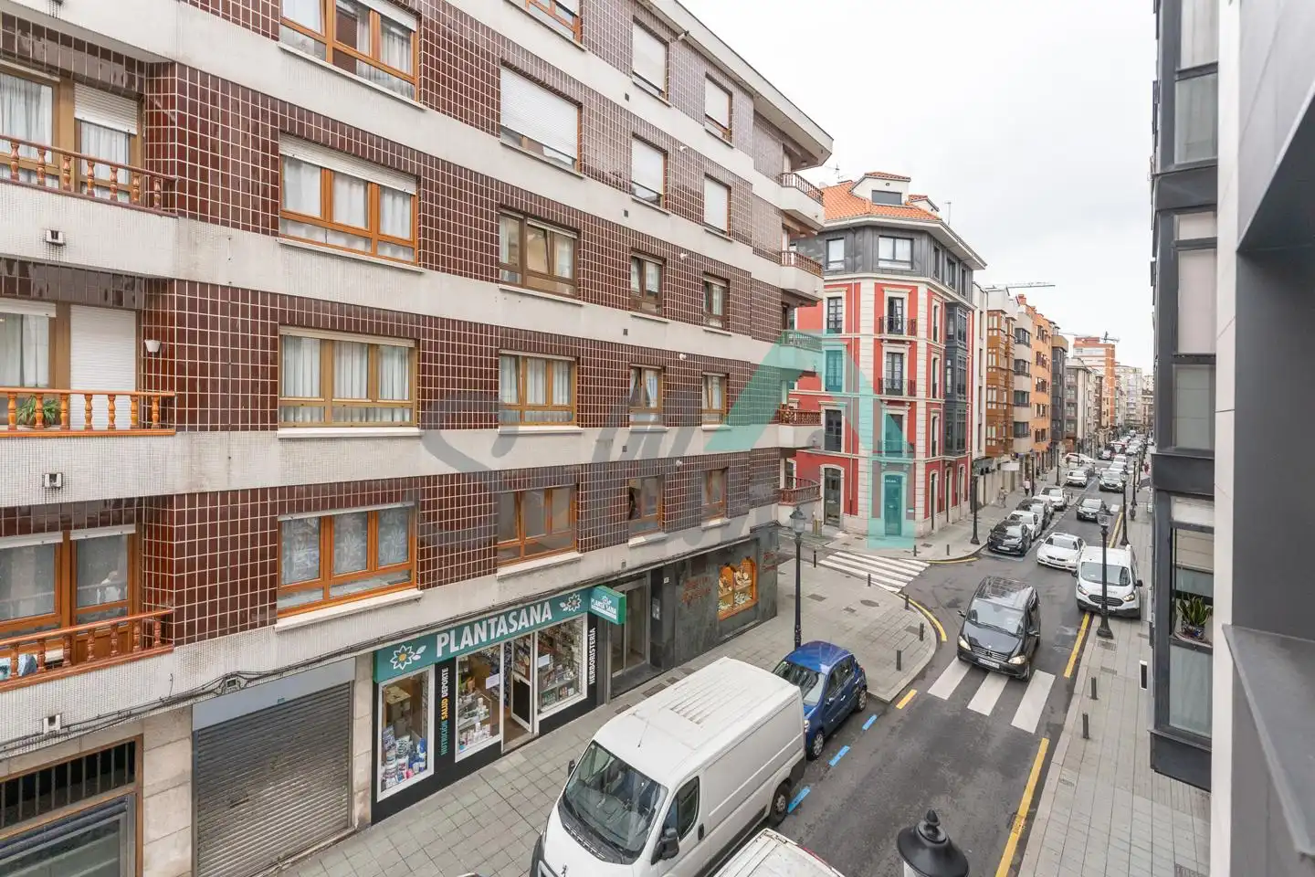 Vista exterior de Pis de lloguer en Gijón  amb Calefacció, Parquet i Moblat
