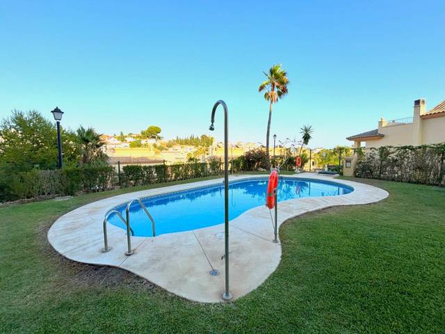 Piso en Alquiler en Avenida de los Pacos en Los Pacos