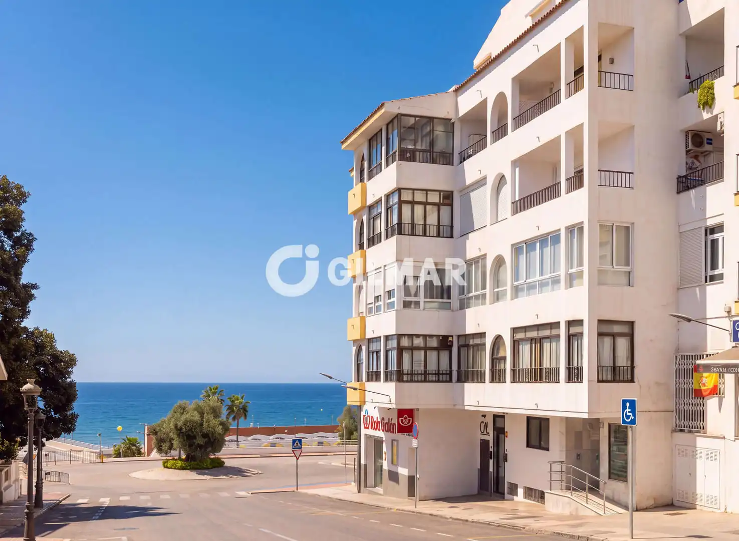 Vista exterior de Àtic en venda en Estepona amb Calefacció i Balcó