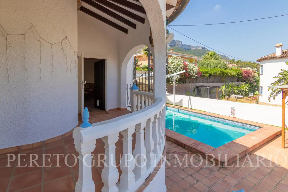 Detached house with pool for sale in El Montgó, imagen 6