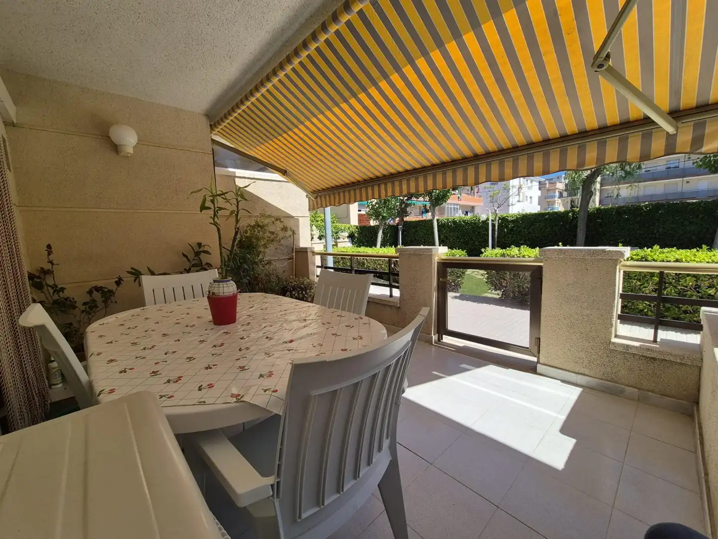 Terrasse von Erdgeschoss zum Verkauf in El Vendrell mit Klimaanlage, Heizung und Terrasse
