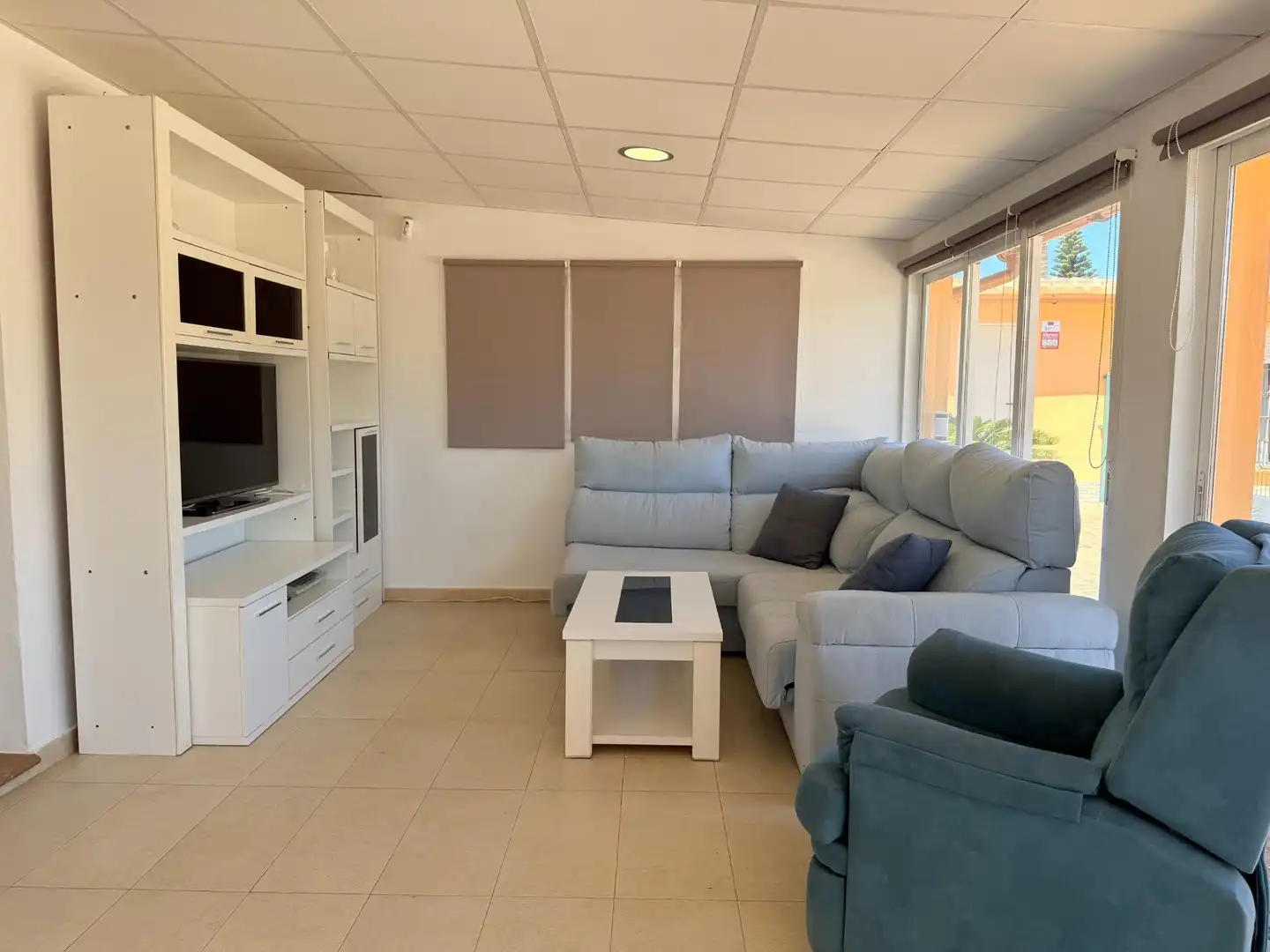Sala d'estar de Casa o xalet en venda en Chiclana de la Frontera