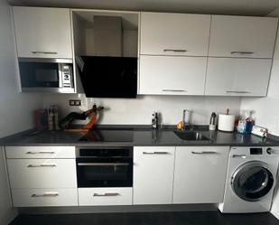 Cuina de Pis en venda en Barakaldo  amb Calefacció, Terrassa i Moblat