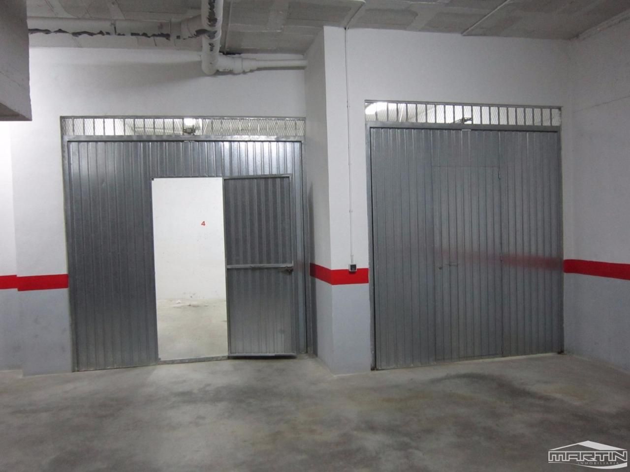 Garage to rent in Lucena