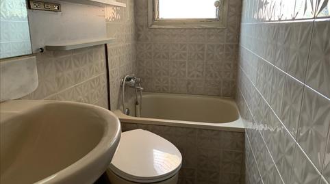 Foto 5 de Casa adosada en venta en Notari Miquel Marc, Olot, Girona