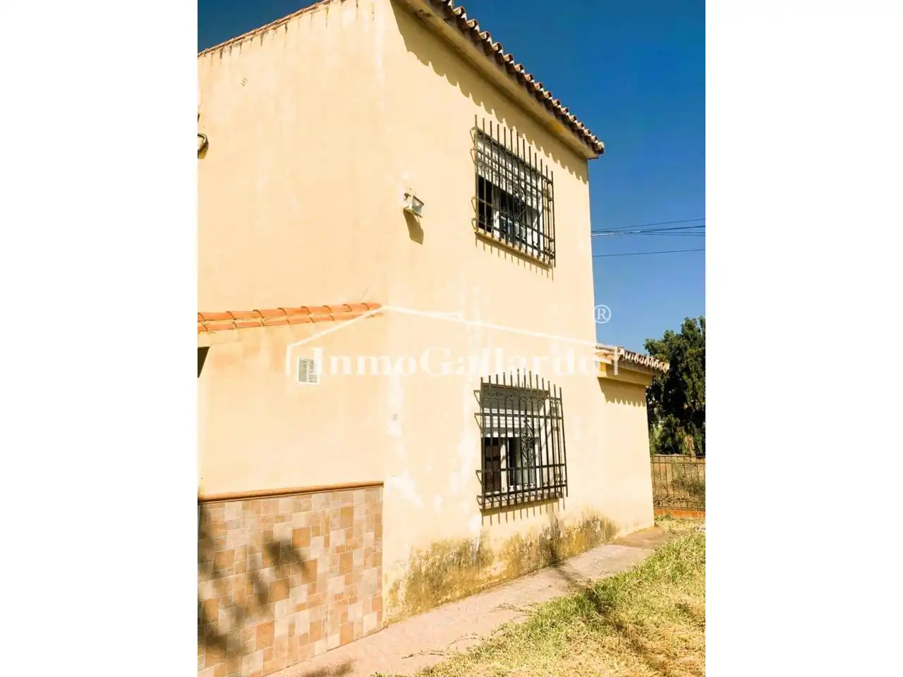 Vista exterior de Casa o xalet en venda en Rincón de la Victoria amb Jardí privat, Terrassa i Piscina
