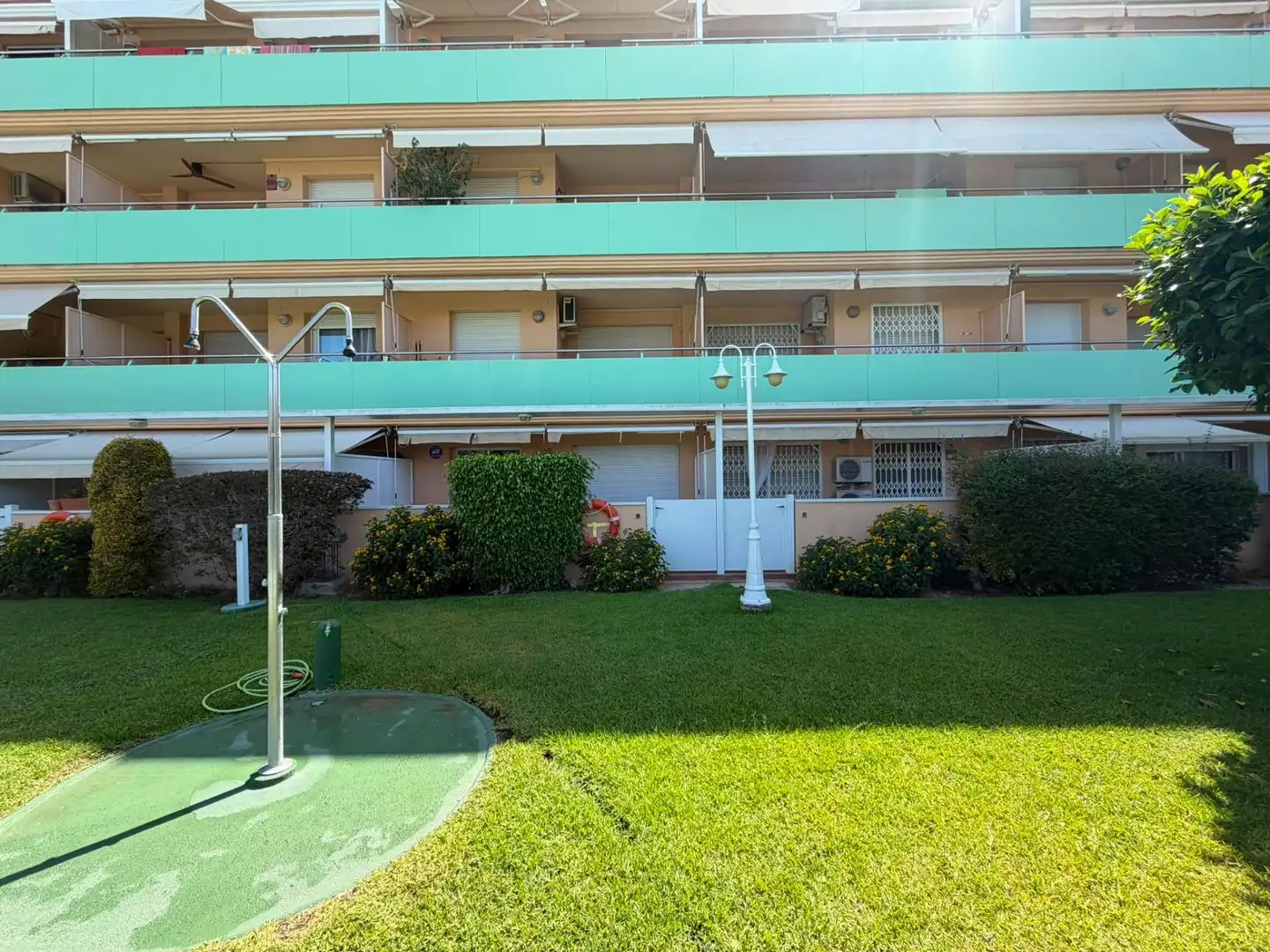 Vista exterior de Pis en venda en La Pobla de Montornès   amb Calefacció, Terrassa i Piscina comunitària