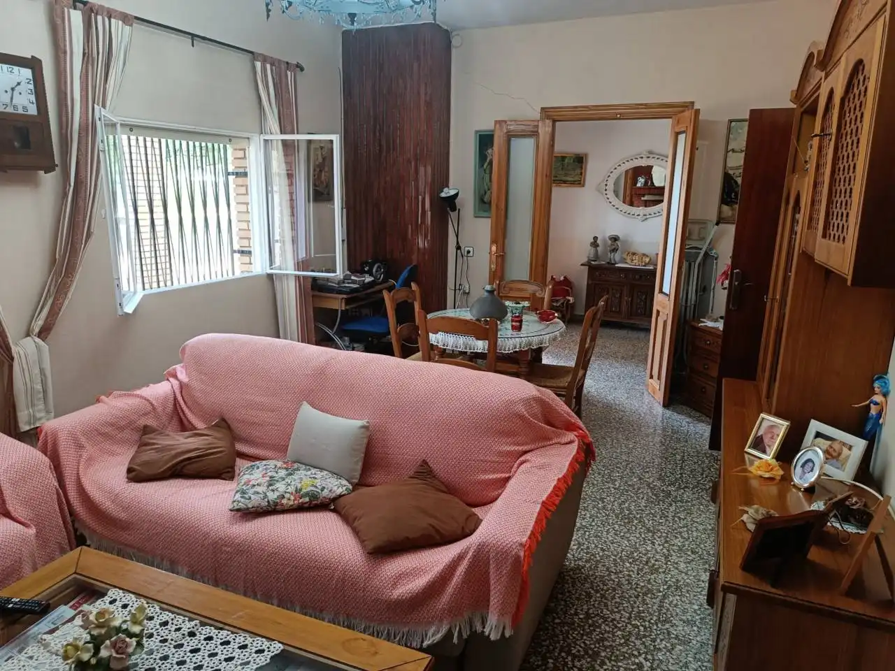 Wohnzimmer von Country house zum Verkauf in Montefrío mit Klimaanlage, Privatgarten und Terrasse