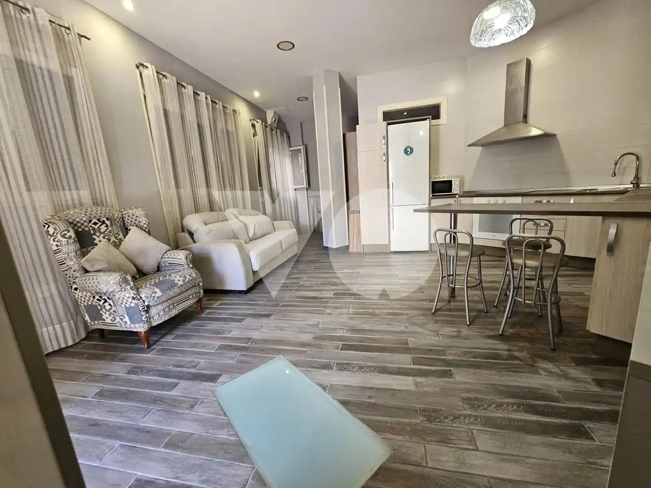 Sala d'estar de Planta baixa en venda en Madrid amb Aire condicionat