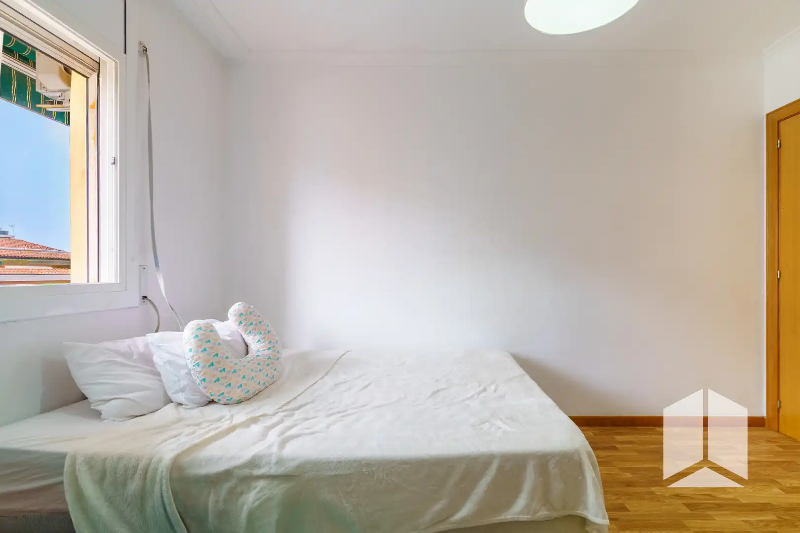 Habitación de Piso en venta en Castelldefels con Balcón