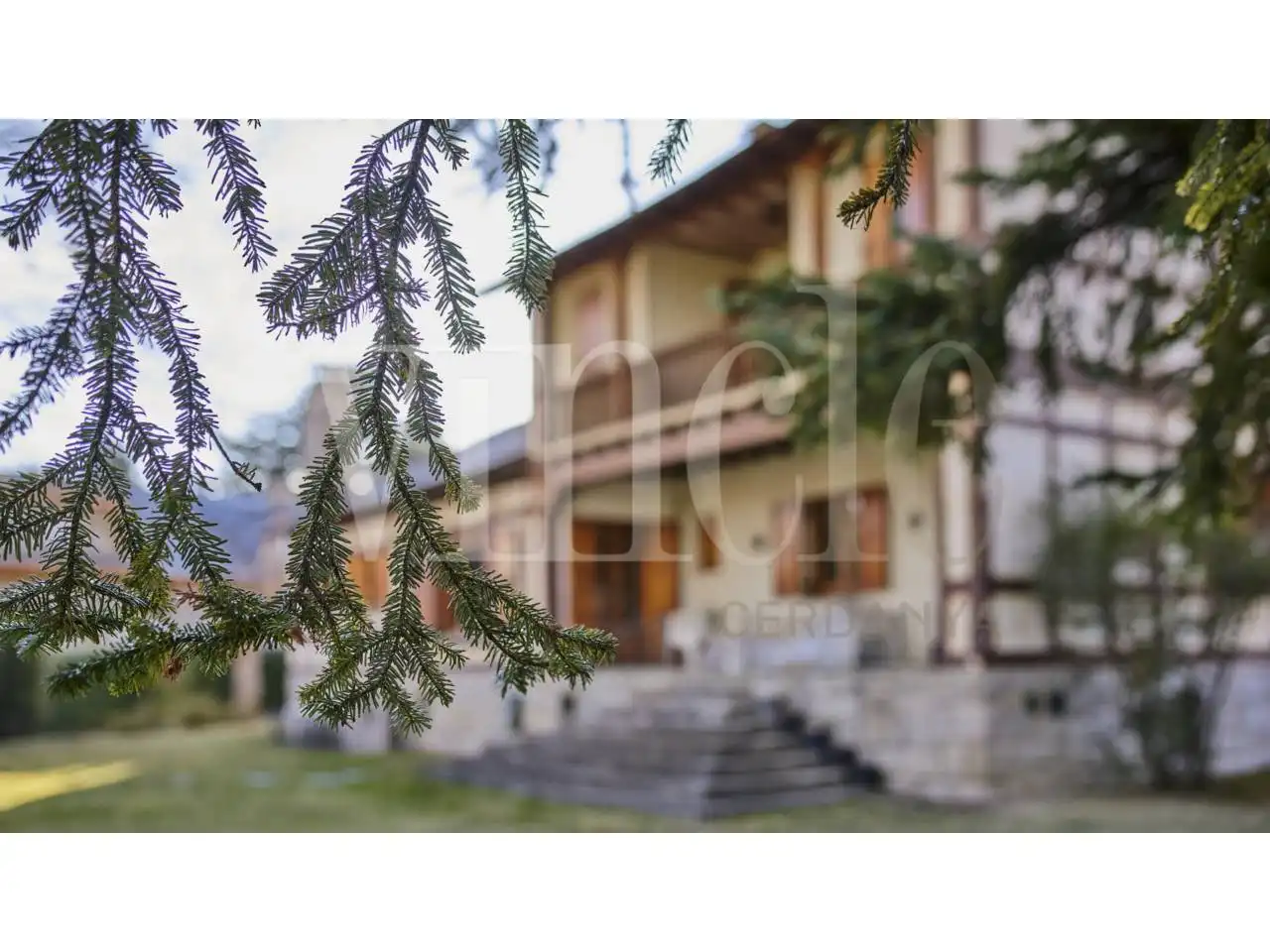 Exterior view of Houses for sale in Puigcerdà  with Heating, Private garden and Parquet flooring