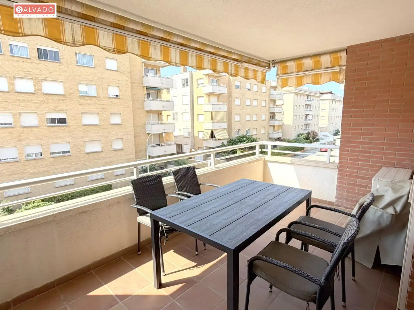 Terrasse von Wohnung zum Verkauf in Calafell mit Klimaanlage, Privatgarten und Terrasse